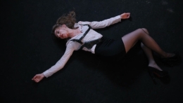 DR-BraveAndDeadPoliceWoman
